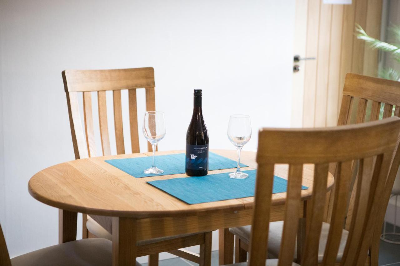 Vineyard Country Cottage Llanerch-Aeron Bagian luar foto